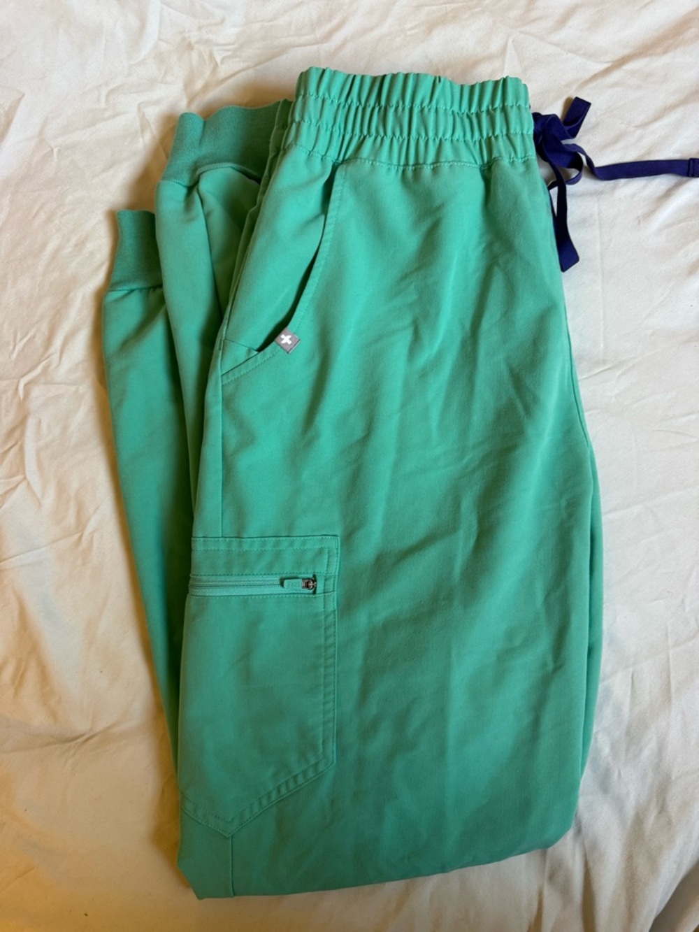 FIGS - Surgical Green Set, Top: Small, Bottom: Medium TALL - Picture 2 of 10
